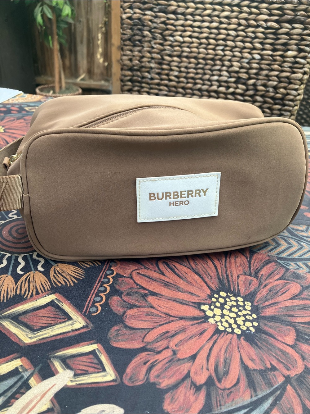 Burberry Hero men’s toiletry case